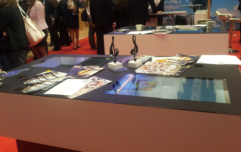 墻紙觸摸導(dǎo)購方案-碩遠(yuǎn)觸控 墻紙觸摸導(dǎo)購方案-碩遠(yuǎn)觸控